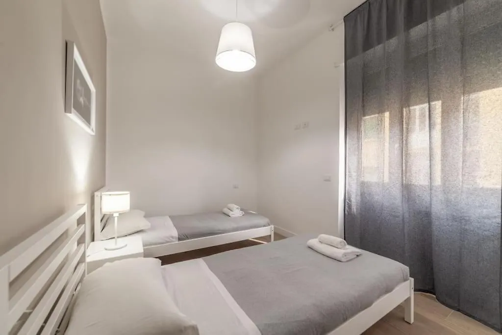 Domus 124, Elegant City Comfort With Parking Rome Italy