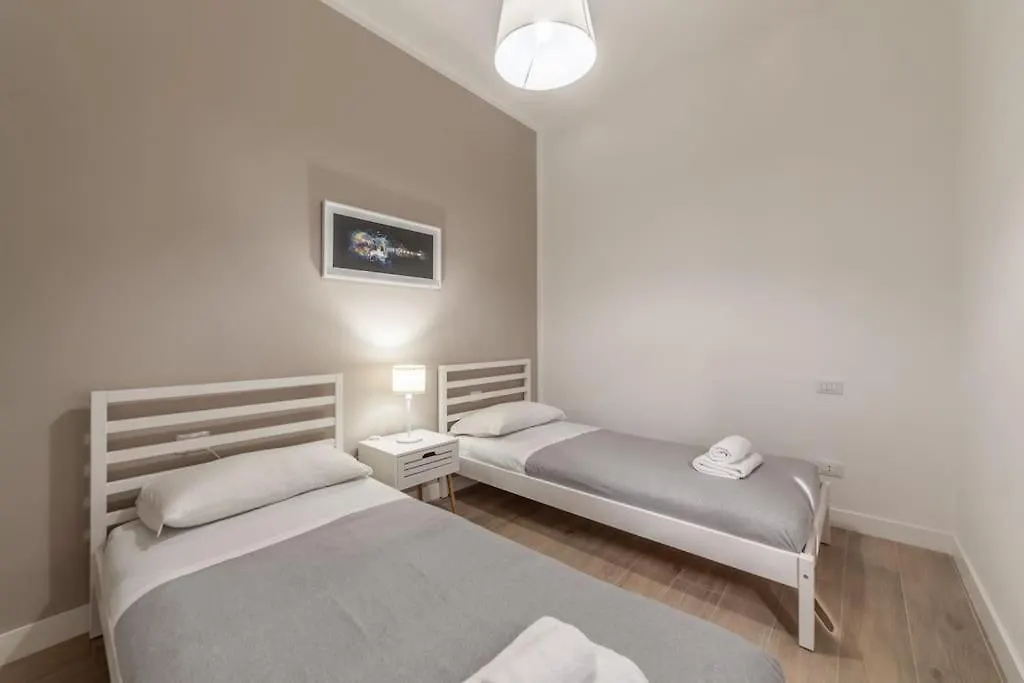 Domus 124, Elegant City Comfort With Parking Rome